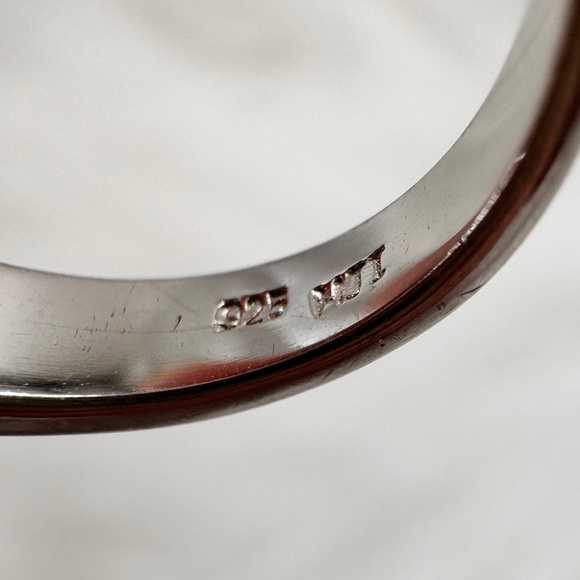 2 carat brilliant cut cubic zirconia MJI sterling silver ring. Size 6 3/4. - Picture 7 of 11
